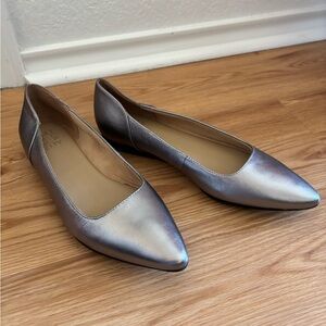 Naturalizer Rayna Flat in Pewter Metallic